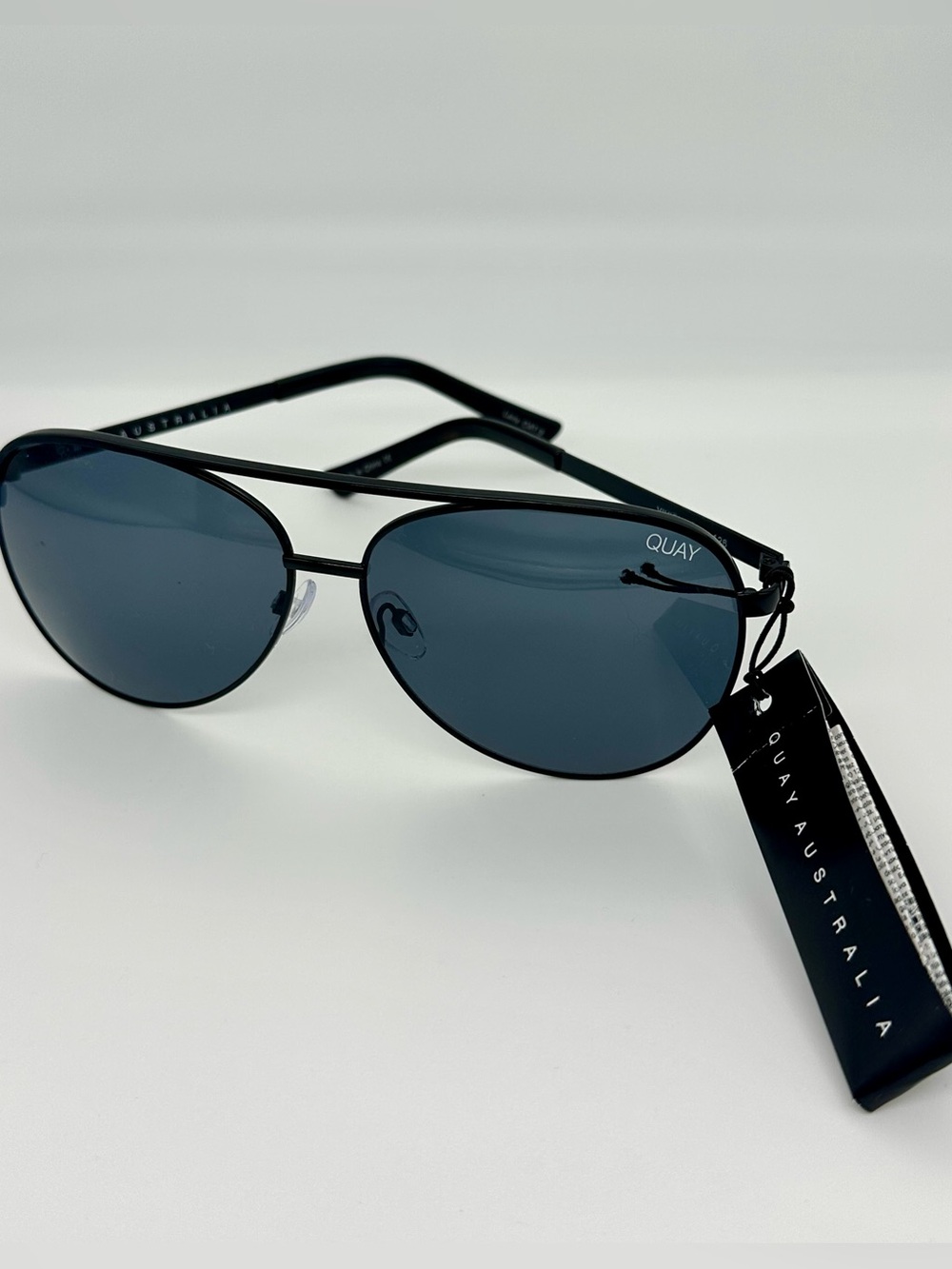 Quay Australia Vivienne Aviator Sunglasses | Black | NWT